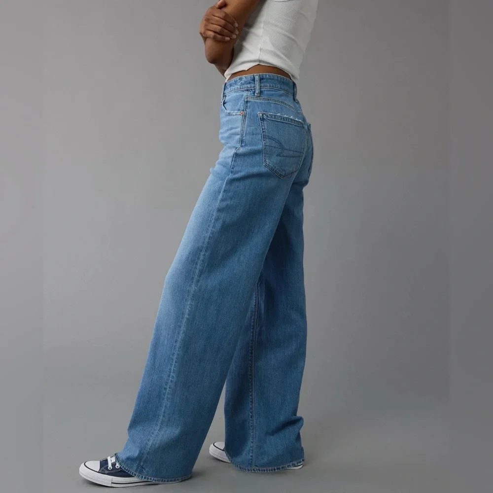 American Eagle Outfitters Blue Flare Jeans - Picture 3 of 9